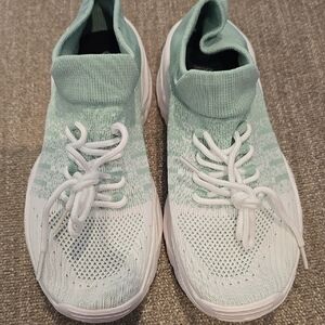 NURSE babe Mint Green/white Women's Knit Sneakers 9(40) New